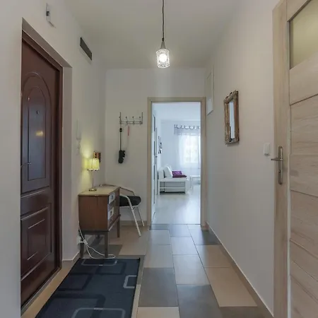 Spacious In Heart Of Oldtown